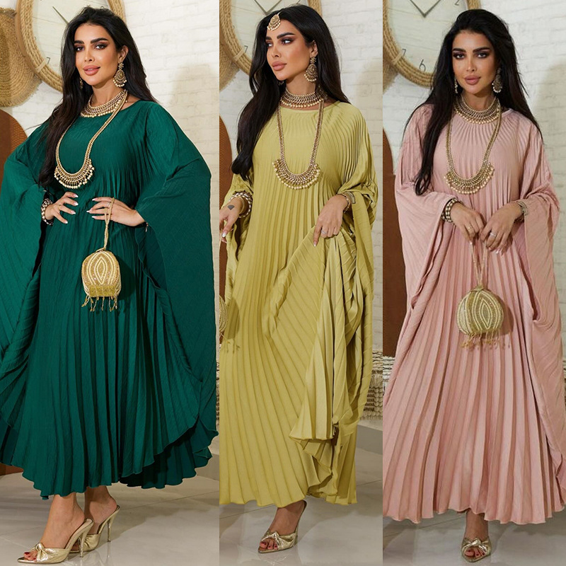Street Fashion Dubai - عباية نسائية عصرية بتصميم عربي إماراتي،