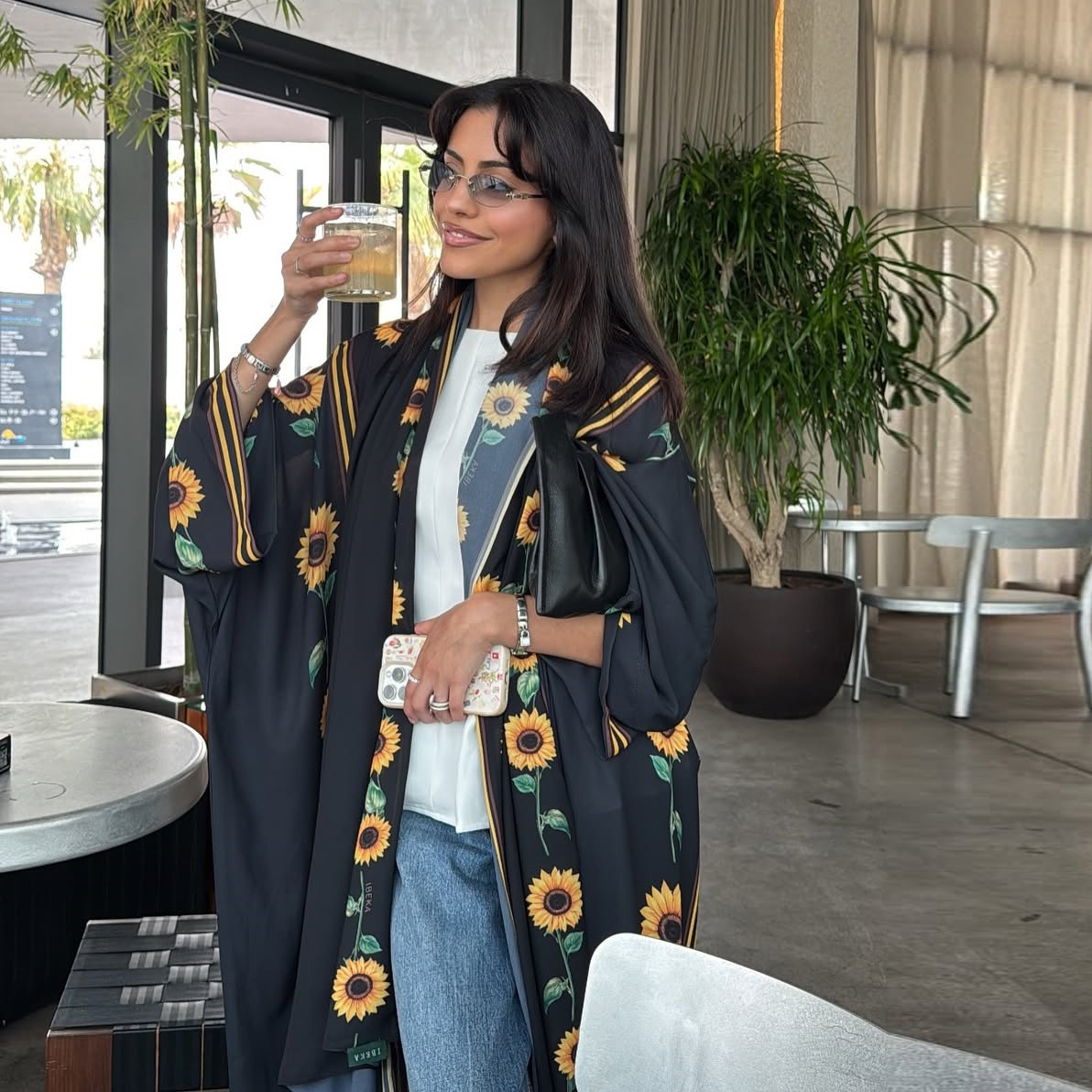 عباءة كارديجان دبي مع غطاء رأس - مراجعة Street Fashion Dubai وسعره