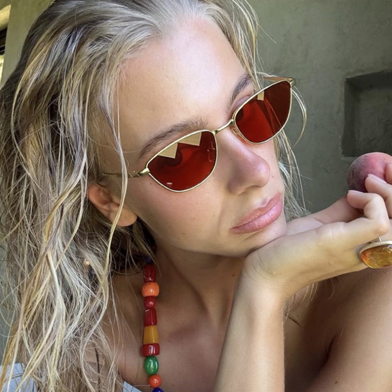 نظارات شمسية معدنية بإطار صغير - مراجعة Street Fashion Photography وسعره