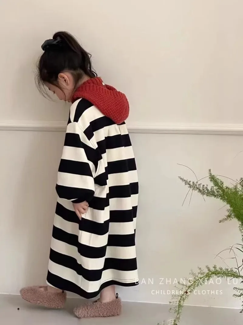 فستان سويت شيرت مخطط باللونين  - مراجعة Oversized Crewneck Fleece وسعره