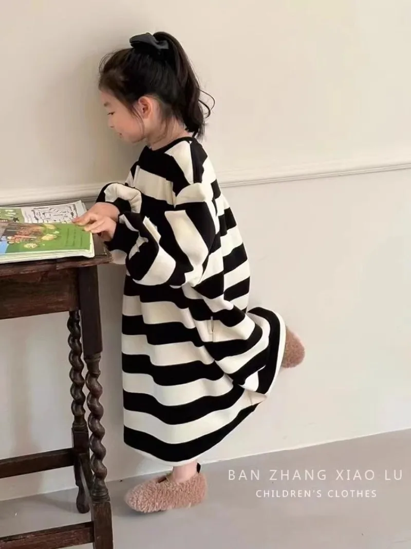 فستان سويت شيرت مخطط باللونين  - مراجعة Oversized Crewneck Fleece وسعره